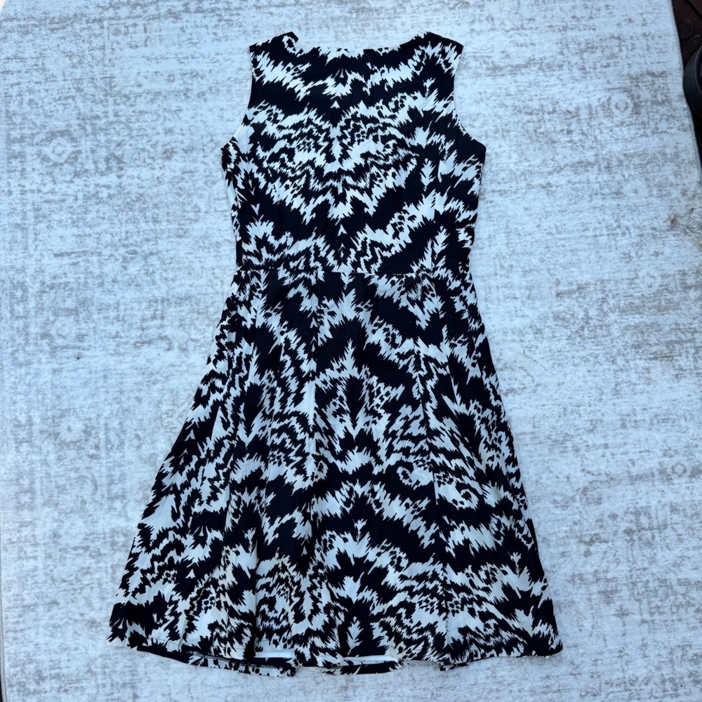Neiman Marcus‎ Black White Knee Silk Sleeveless Pleated Dress Womens 10